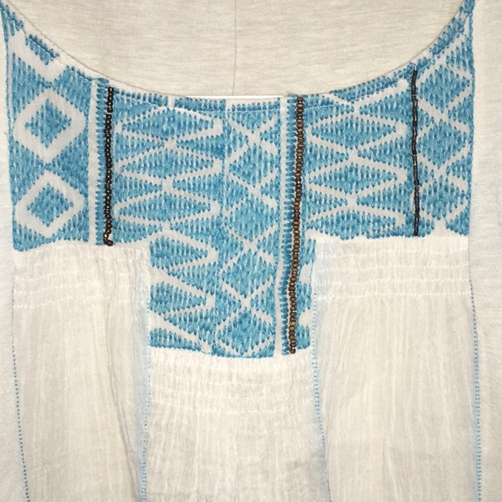 A Common Thread Top - Picture 2 of 9